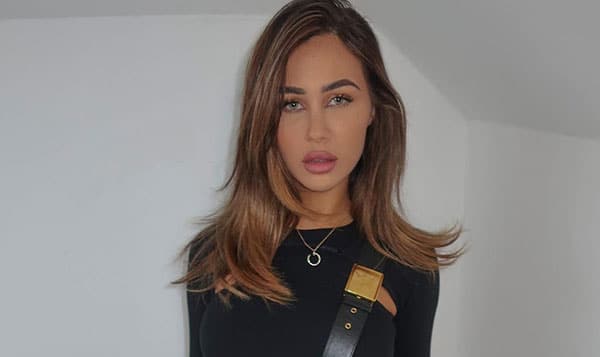 Chloe Veitch Wiki, Age, Instagram, Boyfriend, Too Hot to Handle, Net Worth,  Height, Parents, Family and Nationality